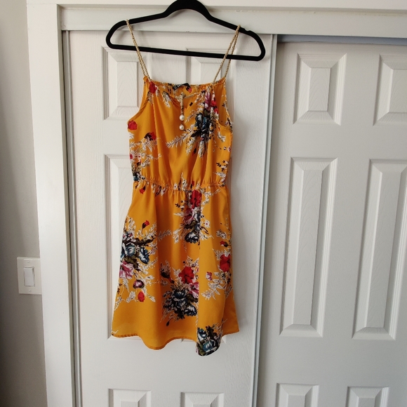 Yellow floral print midi dress - Picture 3 of 5